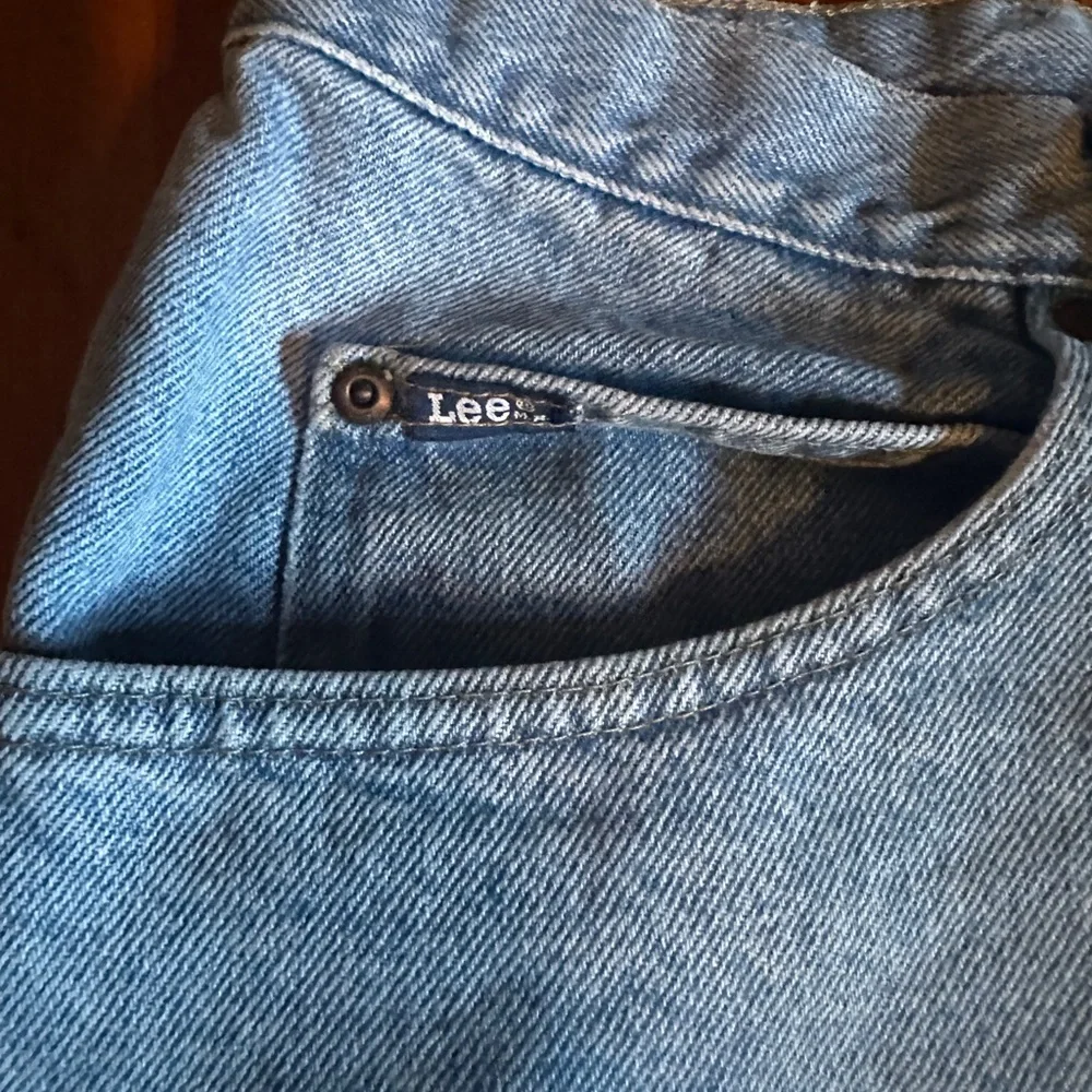 Vtg 90s Lee Stone Washed Jorts, Size 38